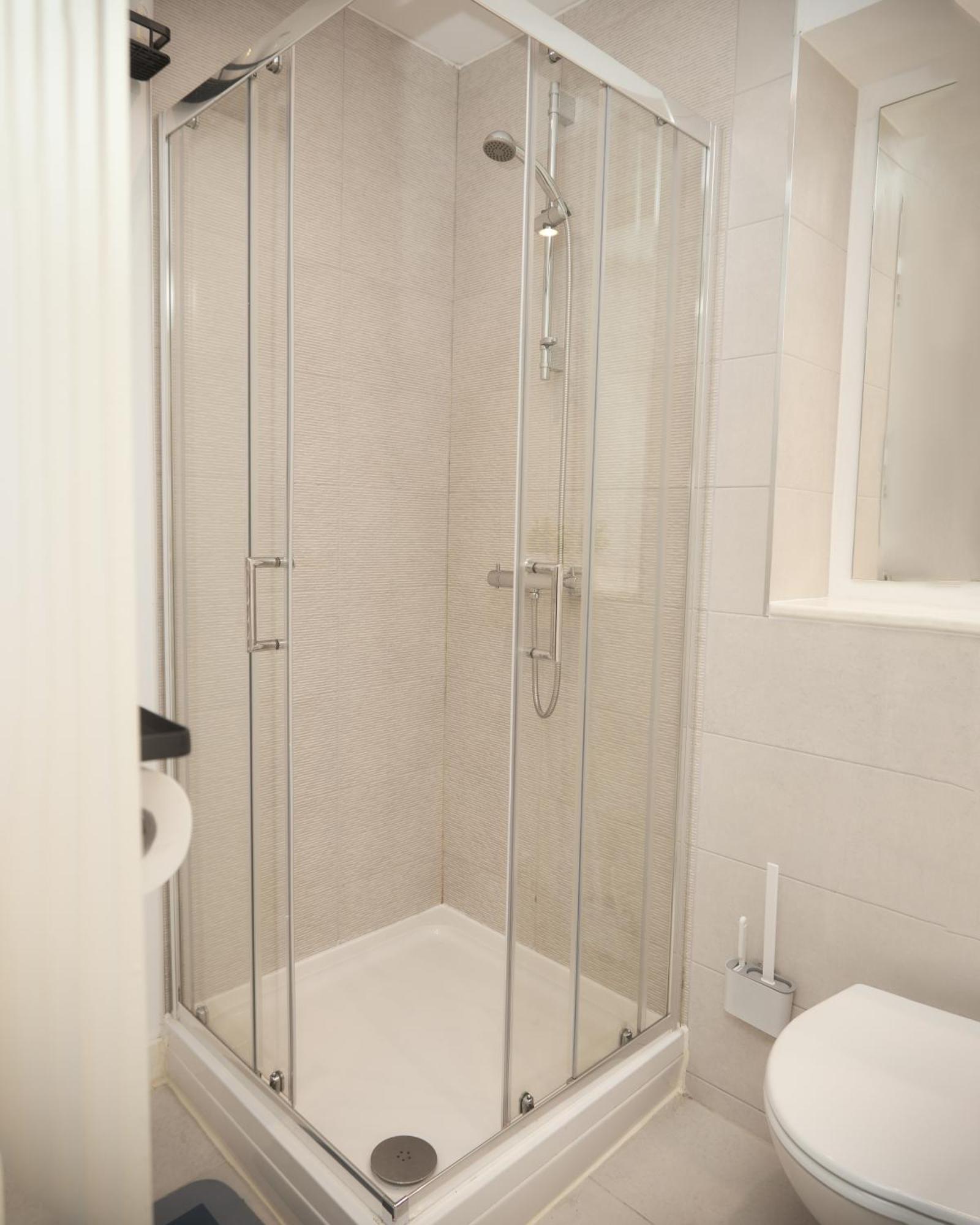 Obi'S House&Suites - Luxury 2Bed Duplex Apartment With Balcony Manchester Kültér fotó