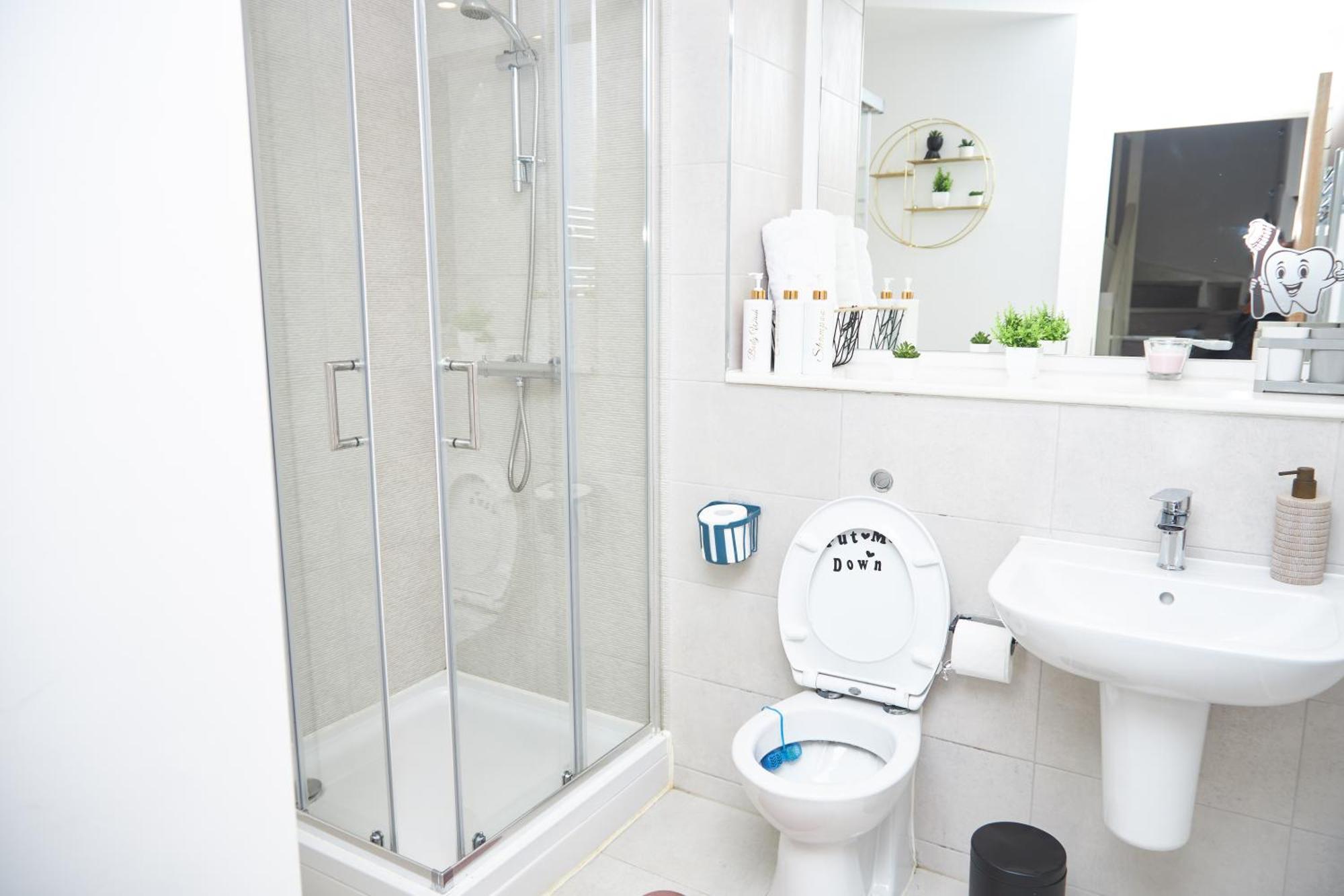 Obi'S House&Suites - Luxury 2Bed Duplex Apartment With Balcony Manchester Kültér fotó